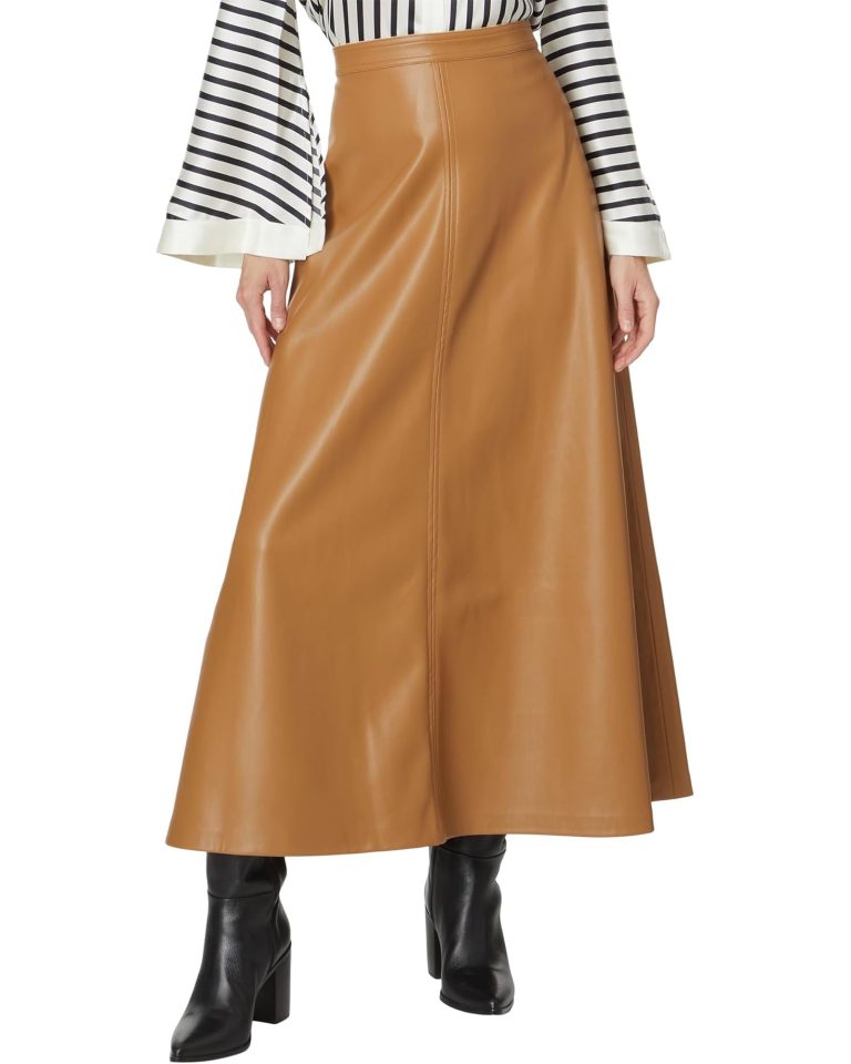 this maxi skirt gives fairytale vibes, a casual and polished skirt for a seamless look